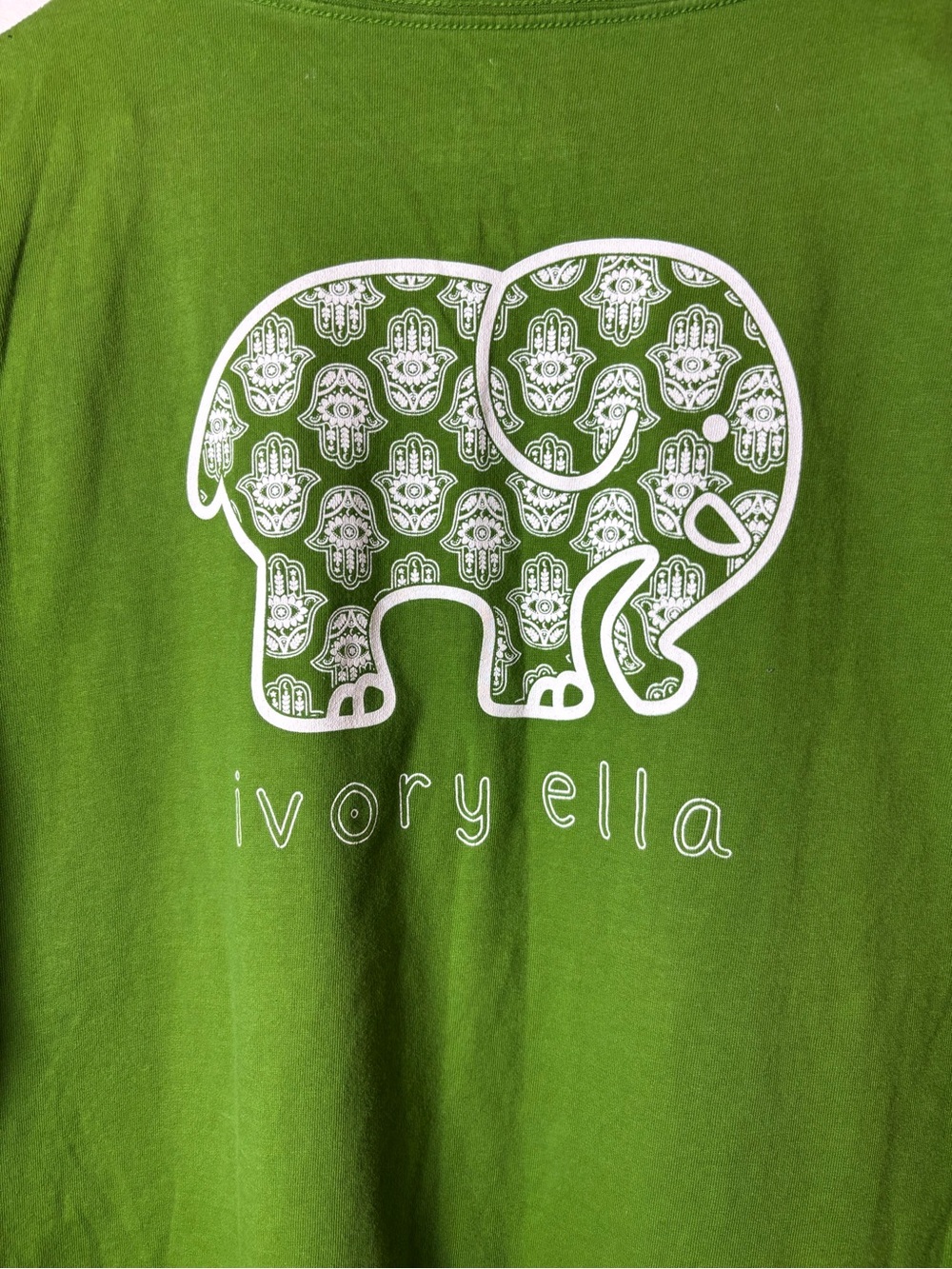 ivory ella Green Short Sleeve Tee w/Pocket Elephant Logo w/white hasma on back - Picture 4 of 5